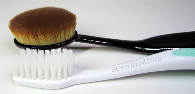 MAC Masterclass Oval 6 Brush | stash matters