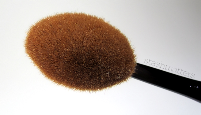 MAC Masterclass Oval 6 Brush | stash matters